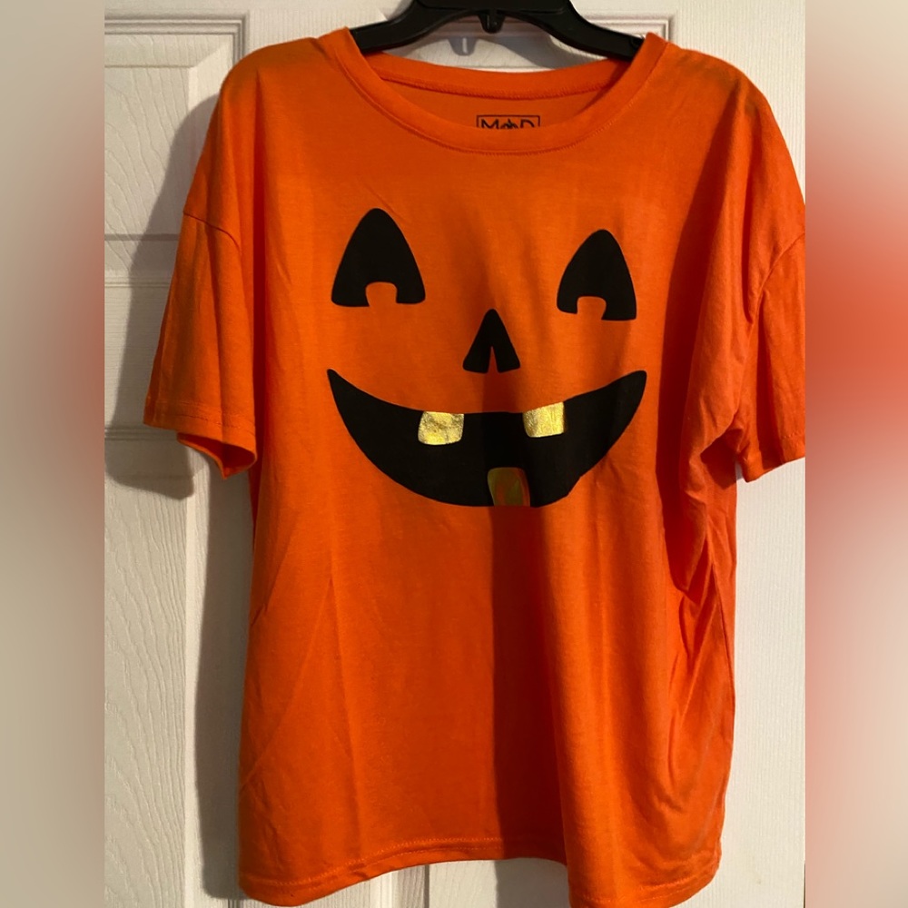 Modern Lux Halloween tee
